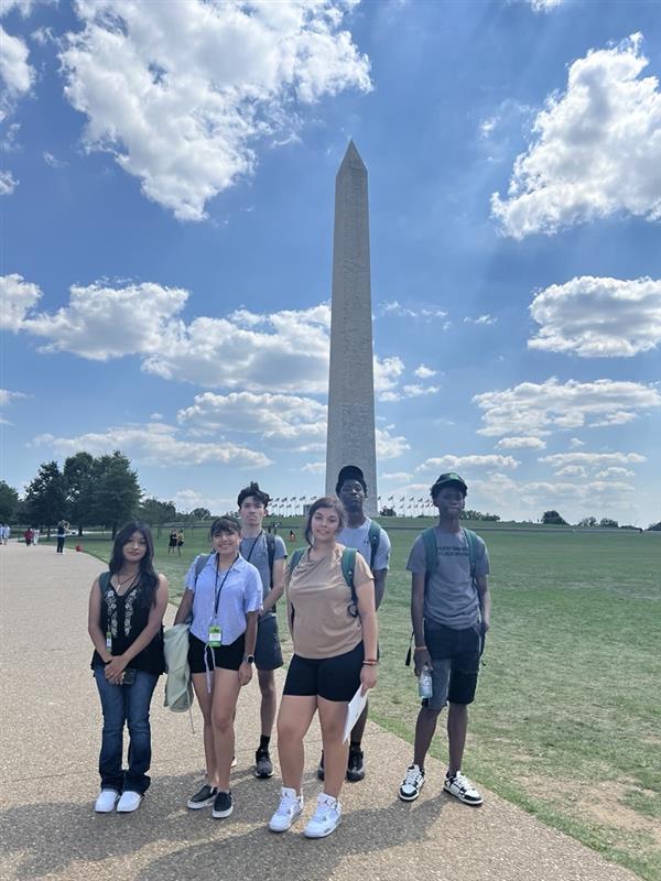 teens at washington monument