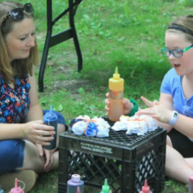 mom and daughter tie dye t-shirts