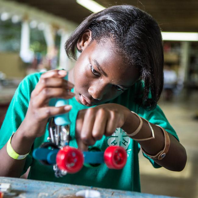 youth working on a stem project